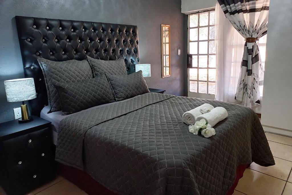 Queens Palace Pretoria-Noord Habitación foto
