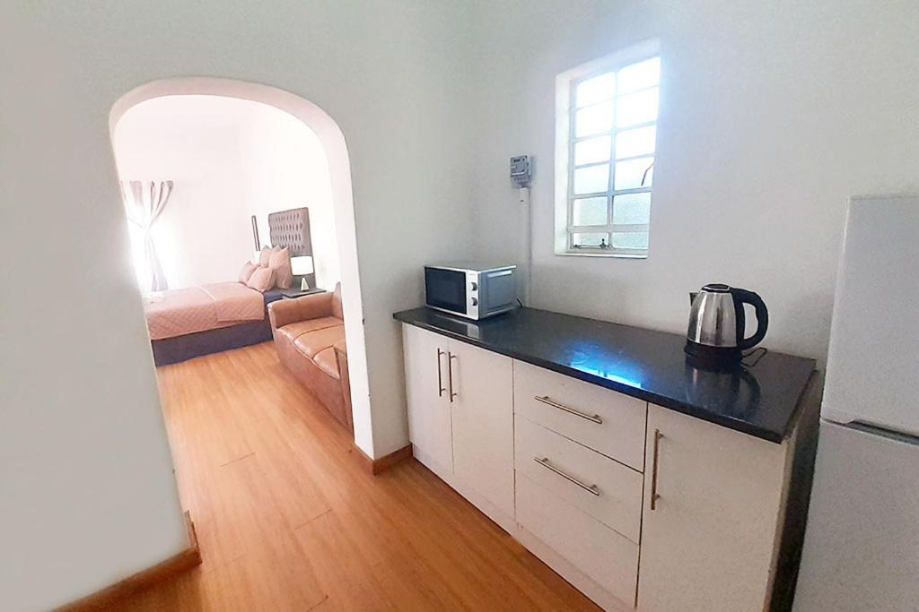 Queens Palace Pretoria-Noord Habitación foto