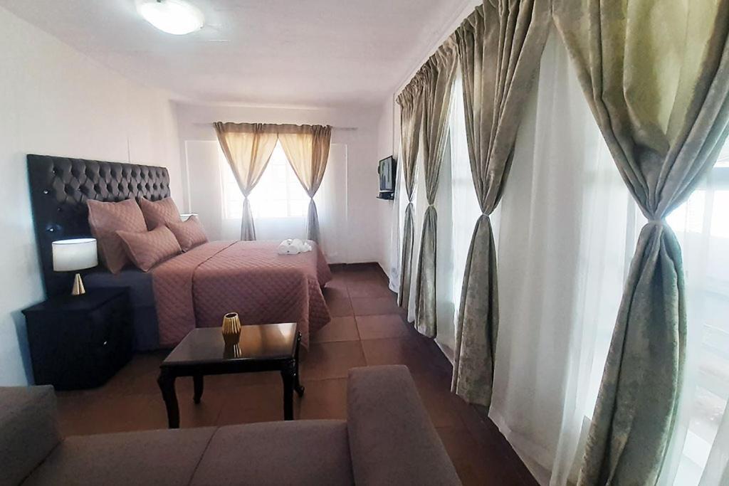Queens Palace Pretoria-Noord Habitación foto