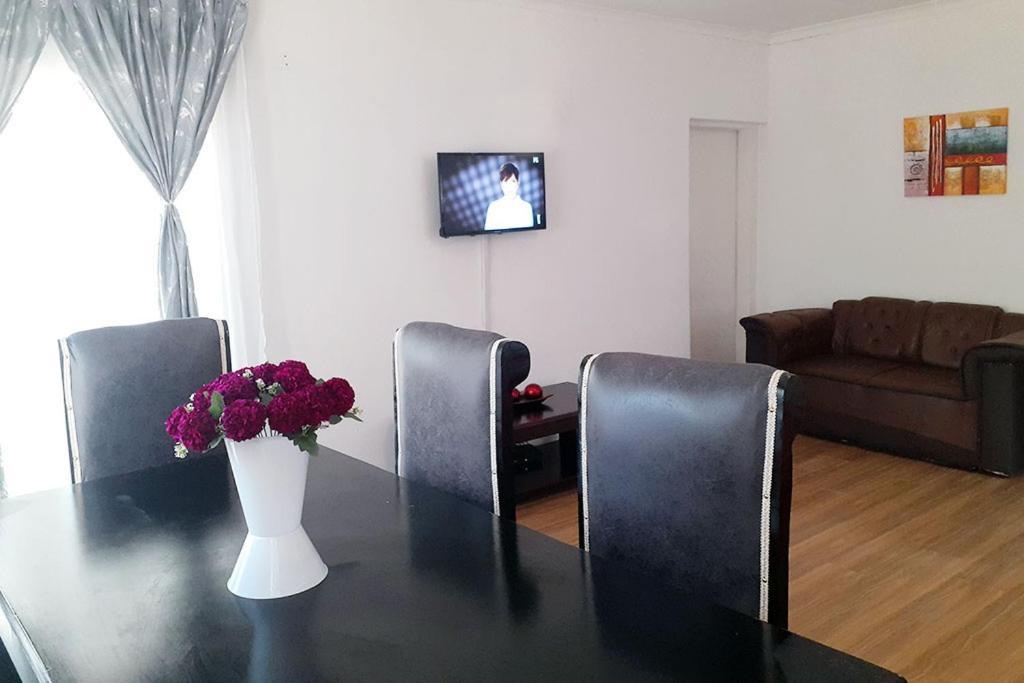 Queens Palace Pretoria-Noord Habitación foto