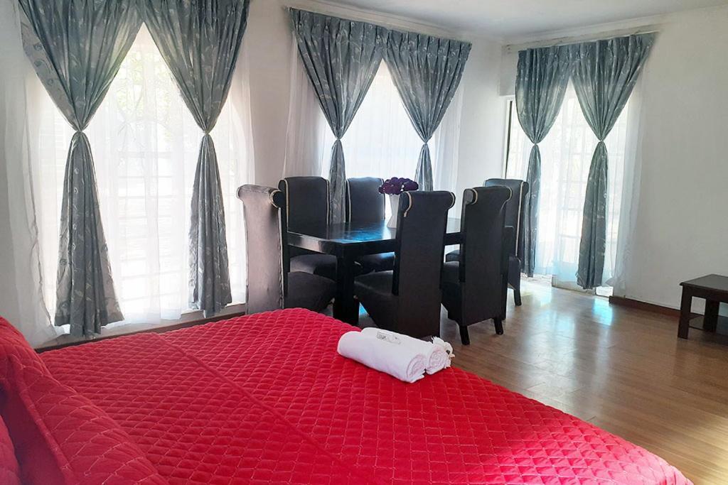 Queens Palace Pretoria-Noord Habitación foto